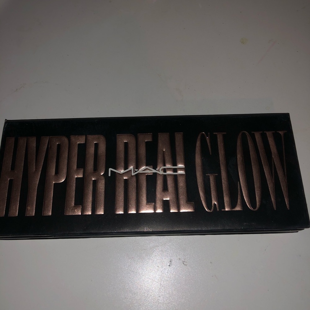 Mac hyper glow palette